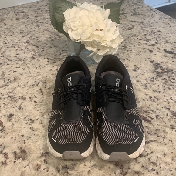 On Running Black and White Sneakers - Picture 1 of 7